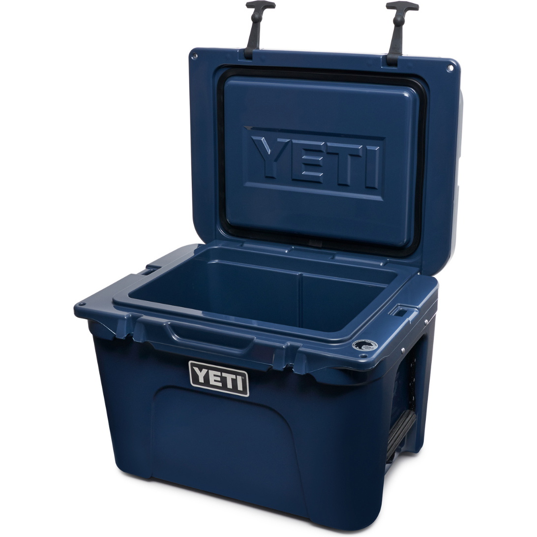 2026 YETI Tundra® 35 Cool Box 70000000342 - Navy